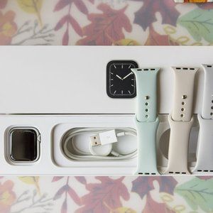Series 5 Apple Watch Silver Aluminum 40mm